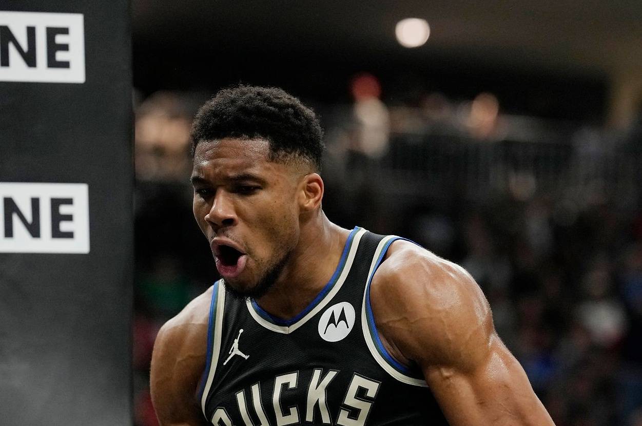 九游娱乐-字母哥在公牛比赛中赛事规则更新，回归赛场引发热议！的简单介绍